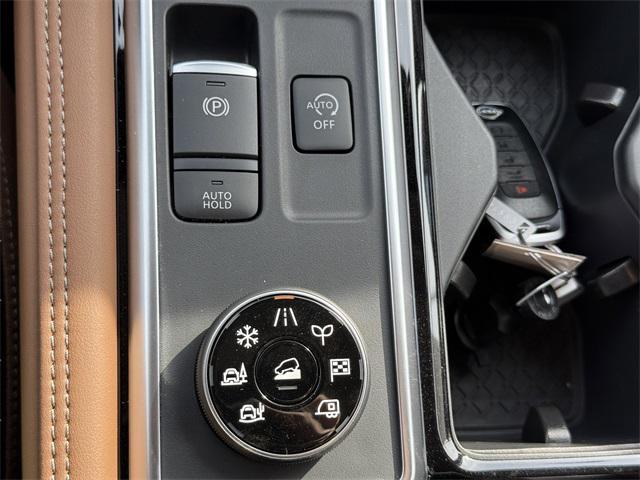 Photo of 2025 Boulder Gray Pearl Nissan Pathfinder
