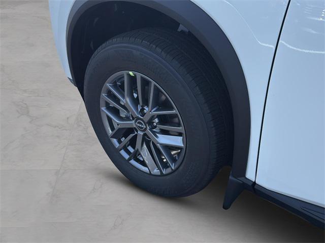 Photo of 2026 Glacier White Nissan Rogue