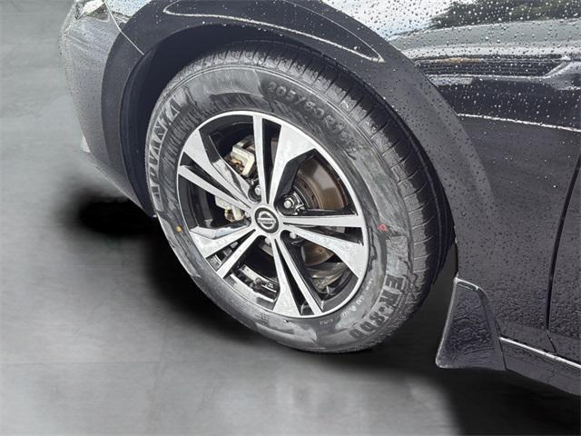 Photo of 2022 Super Black Nissan Sentra