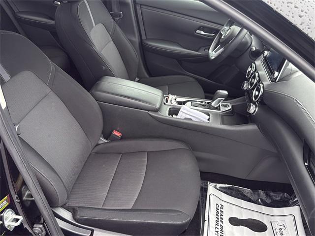 Photo of 2022 Super Black Nissan Sentra