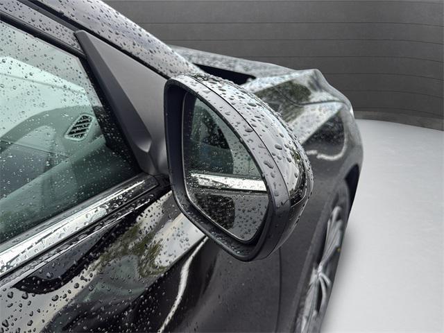 Photo of 2022 Super Black Nissan Sentra