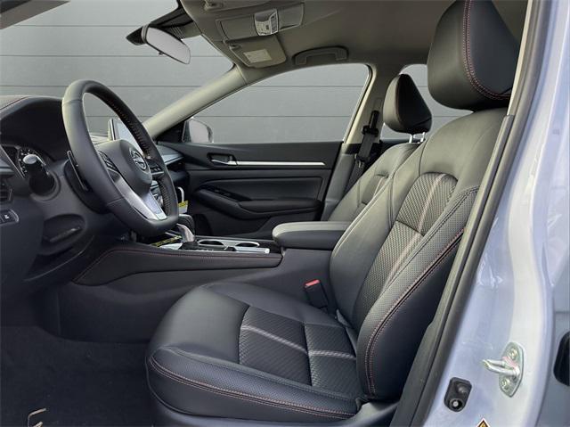 Photo of 2025 Gray Sky Pearl Nissan Altima
