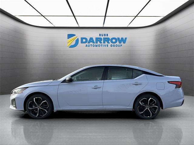 Photo of 2025 Gray Sky Pearl Nissan Altima