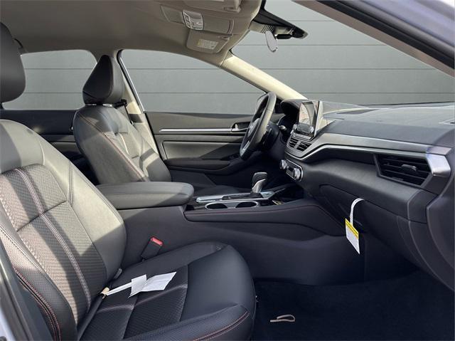 Photo of 2025 Gray Sky Pearl Nissan Altima