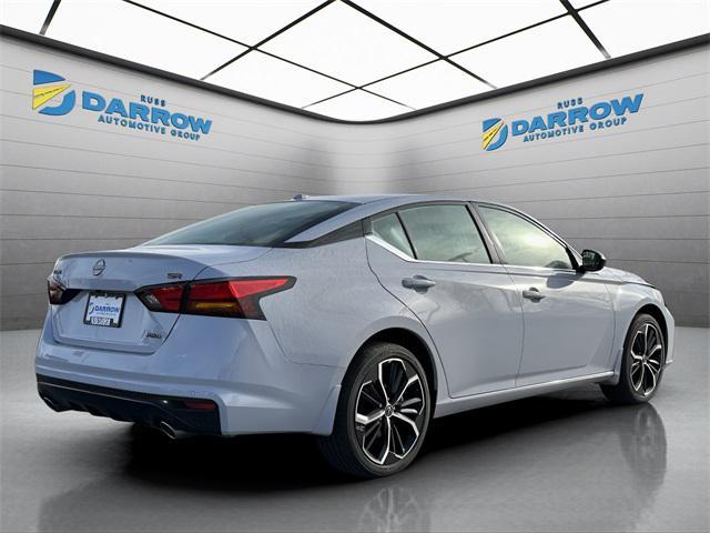 Photo of 2025 Gray Sky Pearl Nissan Altima