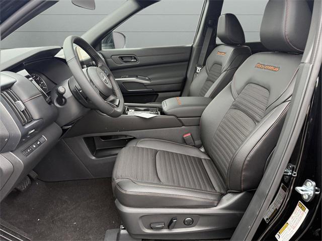 Photo of 2025 Super Black Nissan Pathfinder