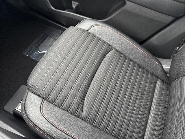 Photo of 2025 Super Black Nissan Pathfinder