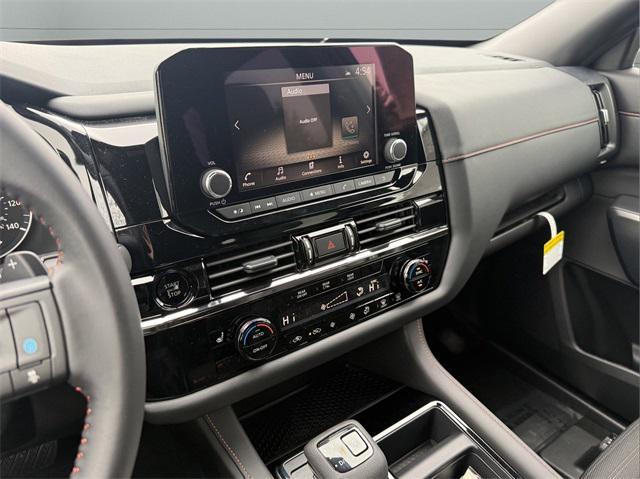 Photo of 2025 Super Black Nissan Pathfinder