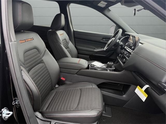 Photo of 2025 Super Black Nissan Pathfinder