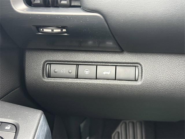 Photo of 2025 Super Black Nissan Pathfinder