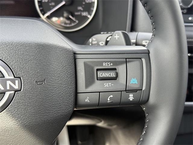 Photo of 2025 Super Black Nissan Rogue