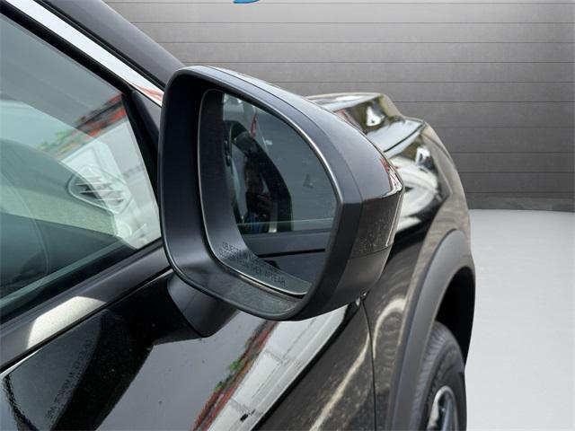Photo of 2025 Super Black Nissan Rogue