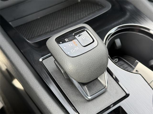 Photo of 2025 Super Black Nissan Rogue