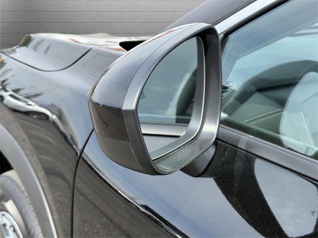 Photo of 2025 Super Black Nissan Rogue