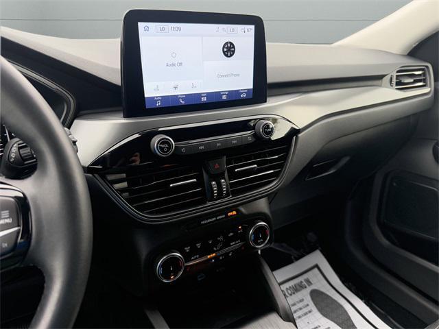 Photo of 2023 Oxford White Ford Escape