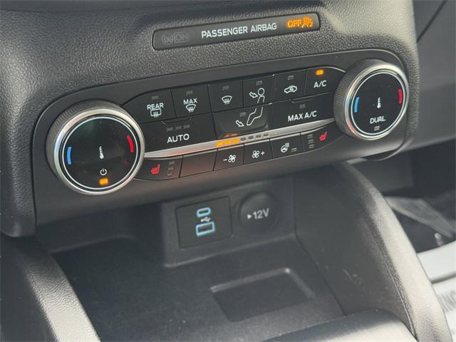 Photo of 2023 Oxford White Ford Escape