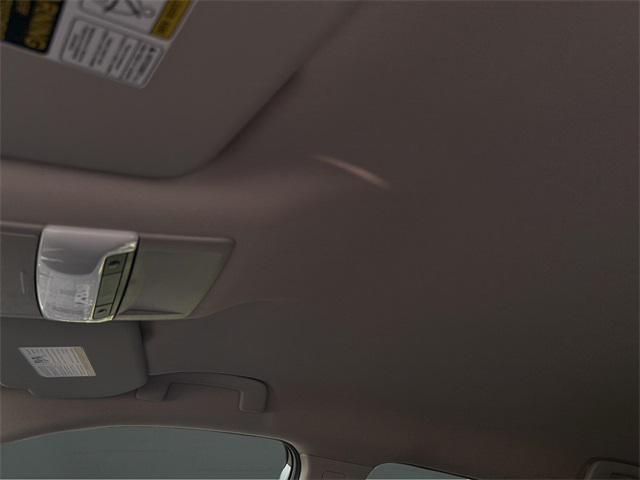 Photo of 2026 Glacier White Nissan Rogue