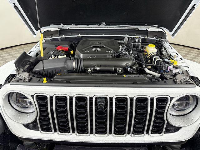 Photo of 2025 Bright White Clearcoat Jeep Wrangler