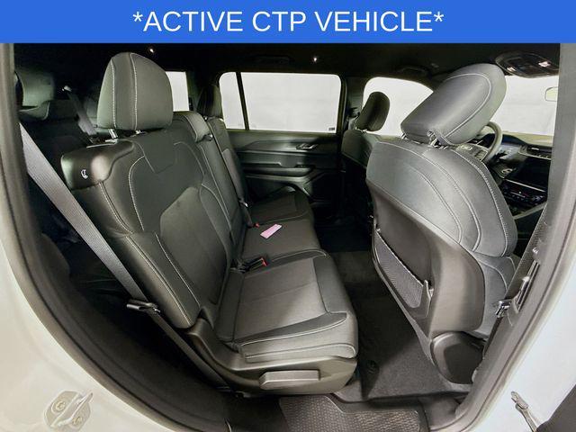 Photo of 2025 Bright White Clearcoat Jeep Grand Cherokee L