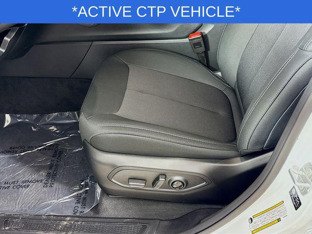 Photo of 2025 Bright White Clearcoat Jeep Grand Cherokee L