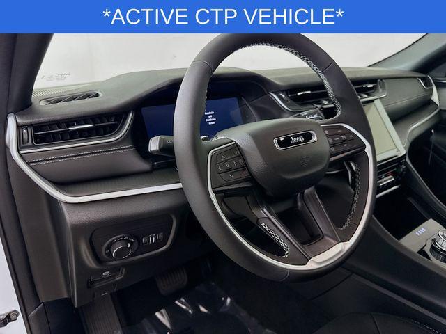 Photo of 2025 Bright White Clearcoat Jeep Grand Cherokee L