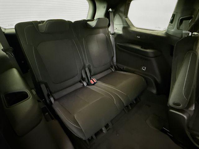 Photo of 2025 Diamond Black Crystal Pearlcoat Jeep Grand Cherokee L