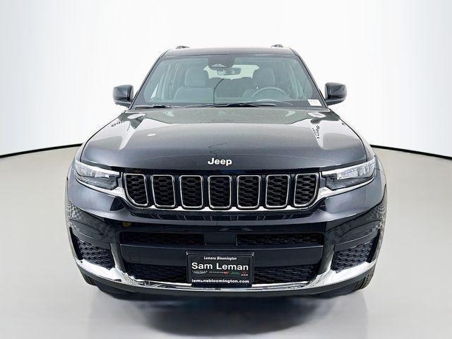Photo of 2025 Diamond Black Crystal Pearlcoat Jeep Grand Cherokee L
