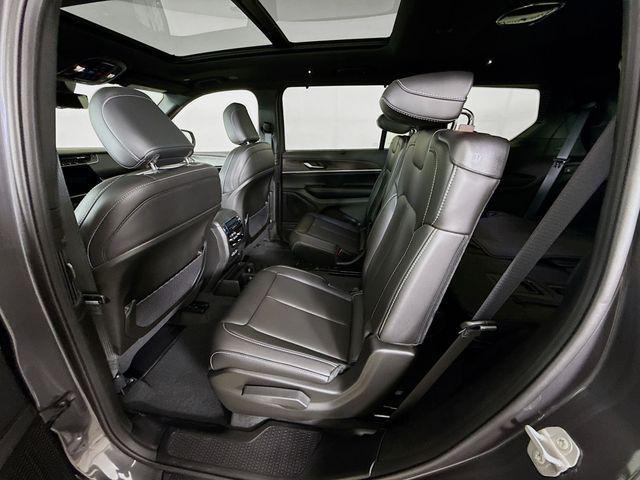 Photo of 2025 Baltic Gray Metallic Clearcoat Jeep Grand Cherokee L