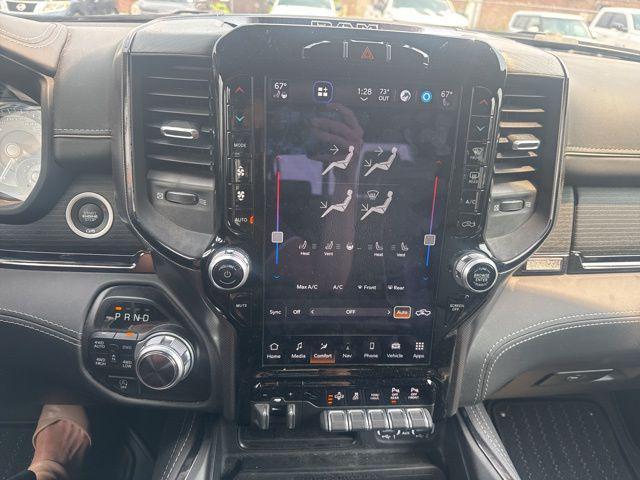 Photo of 2022 Diamond Black Crystal Pearlcoat RAM 1500