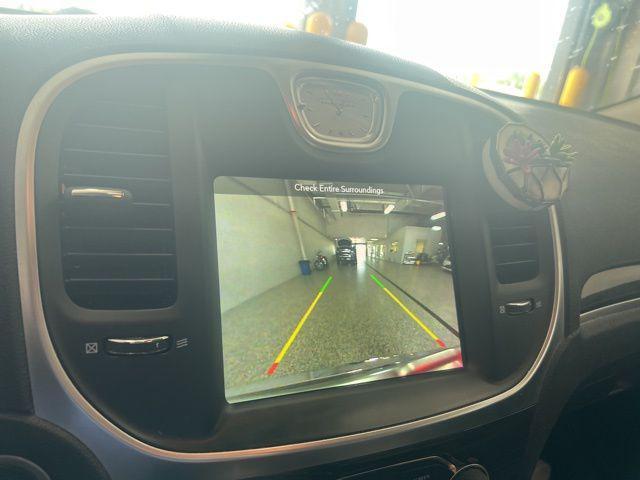 Photo of 2019 Ceramic Grey Clearcoat Chrysler 300