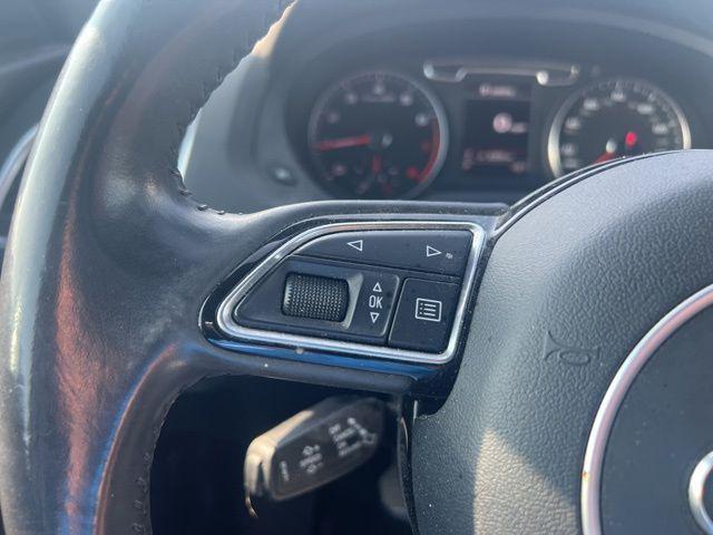 Photo of 2015 Florett Silver Metallic Audi Q3