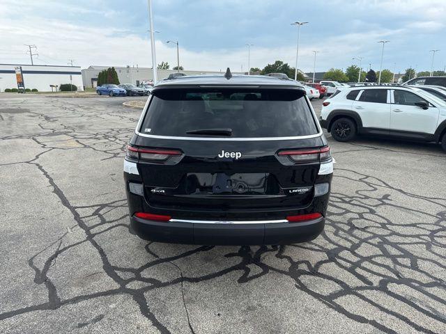 Photo of 2025 Diamond Black Crystal Pearlcoat Jeep Grand Cherokee L