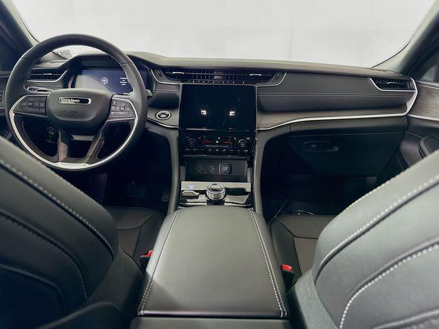 Photo of 2025 Velvet Red Pearlcoat Jeep Grand Cherokee L