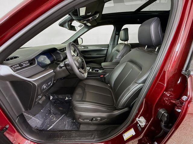 Photo of 2025 Velvet Red Pearlcoat Jeep Grand Cherokee L