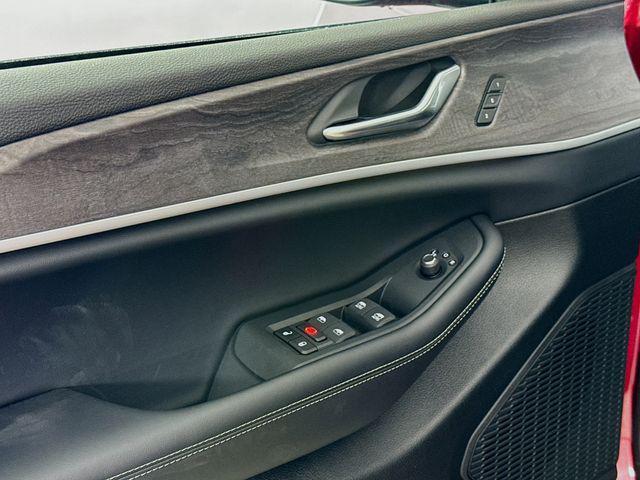 Photo of 2025 Velvet Red Pearlcoat Jeep Grand Cherokee L