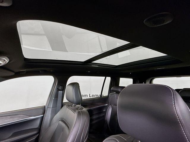 Photo of 2025 Velvet Red Pearlcoat Jeep Grand Cherokee L