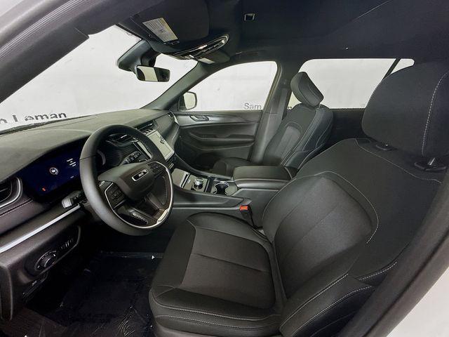 Photo of 2025 Bright White Clearcoat Jeep Grand Cherokee L