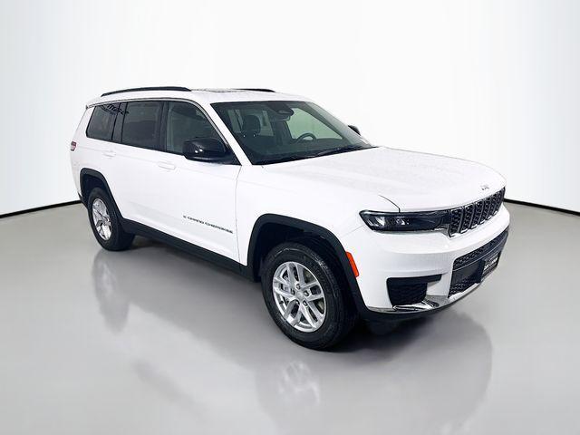 Photo of 2025 Bright White Clearcoat Jeep Grand Cherokee L