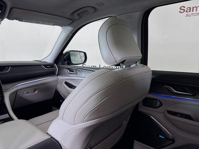 Photo of 2021 Velvet Red Pearlcoat Jeep Grand Cherokee L