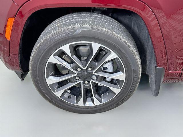 Photo of 2021 Velvet Red Pearlcoat Jeep Grand Cherokee L