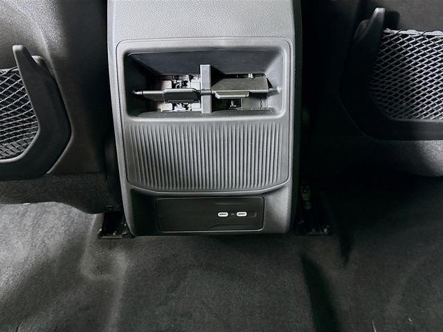 Photo of 2025 Silver Zynith Clearcoat Jeep Wagoneer S