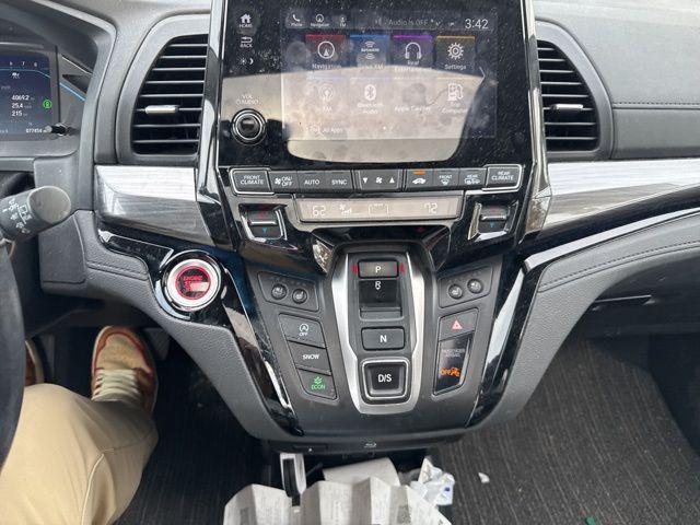 Photo of 2022 Platinum White Pearl Honda Odyssey