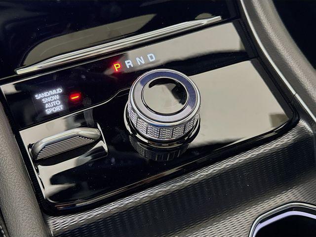 Photo of 2025 Diamond Black Crystal Pearlcoat Jeep Grand Cherokee L
