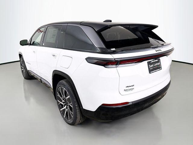 Photo of 2025 Bright White Clearcoat Jeep Wagoneer S