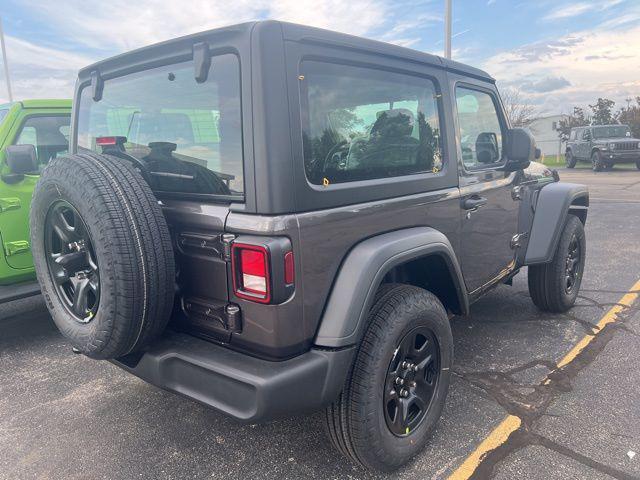 Photo of 2025 Granite Crystal Metallic Clearcoat Jeep Wrangler