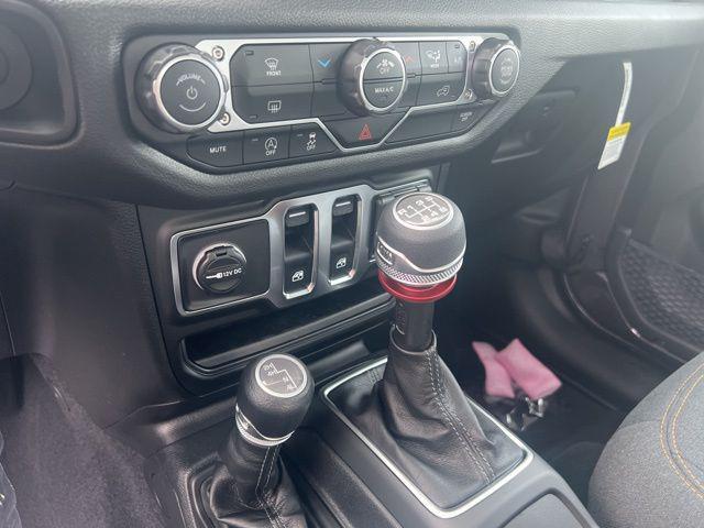 Photo of 2025 Granite Crystal Metallic Clearcoat Jeep Wrangler