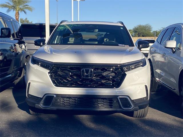 Photo of 2025 Platinum White Pearl Honda CR-V Hybrid