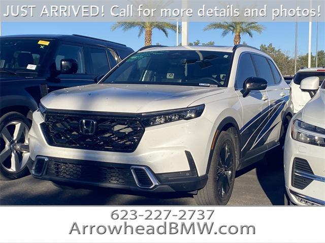 Photo of 2025 Platinum White Pearl Honda CR-V Hybrid