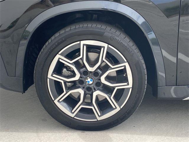 Photo of 2023 Black Sapphire Metallic BMW X1