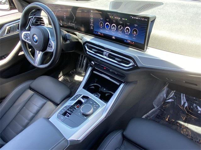 Photo of 2024 Black Sapphire Metallic BMW M440